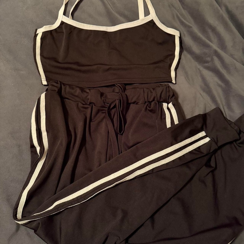 Black/White Matching Cropped Tank & Jogger Set